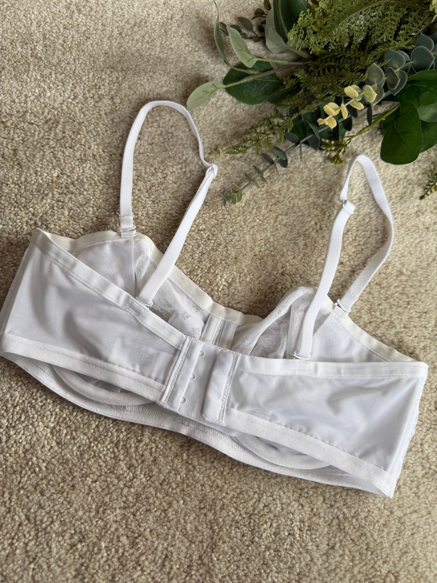 M&S Non Padded Strapless Bra