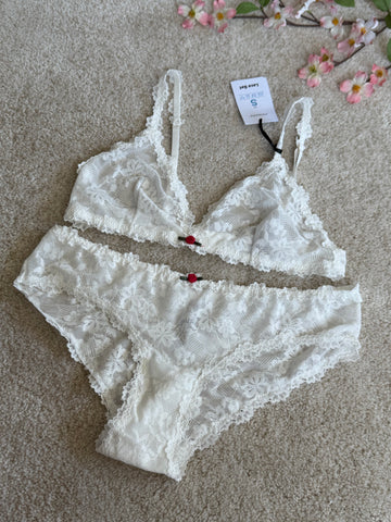 Wireless Lace Set
