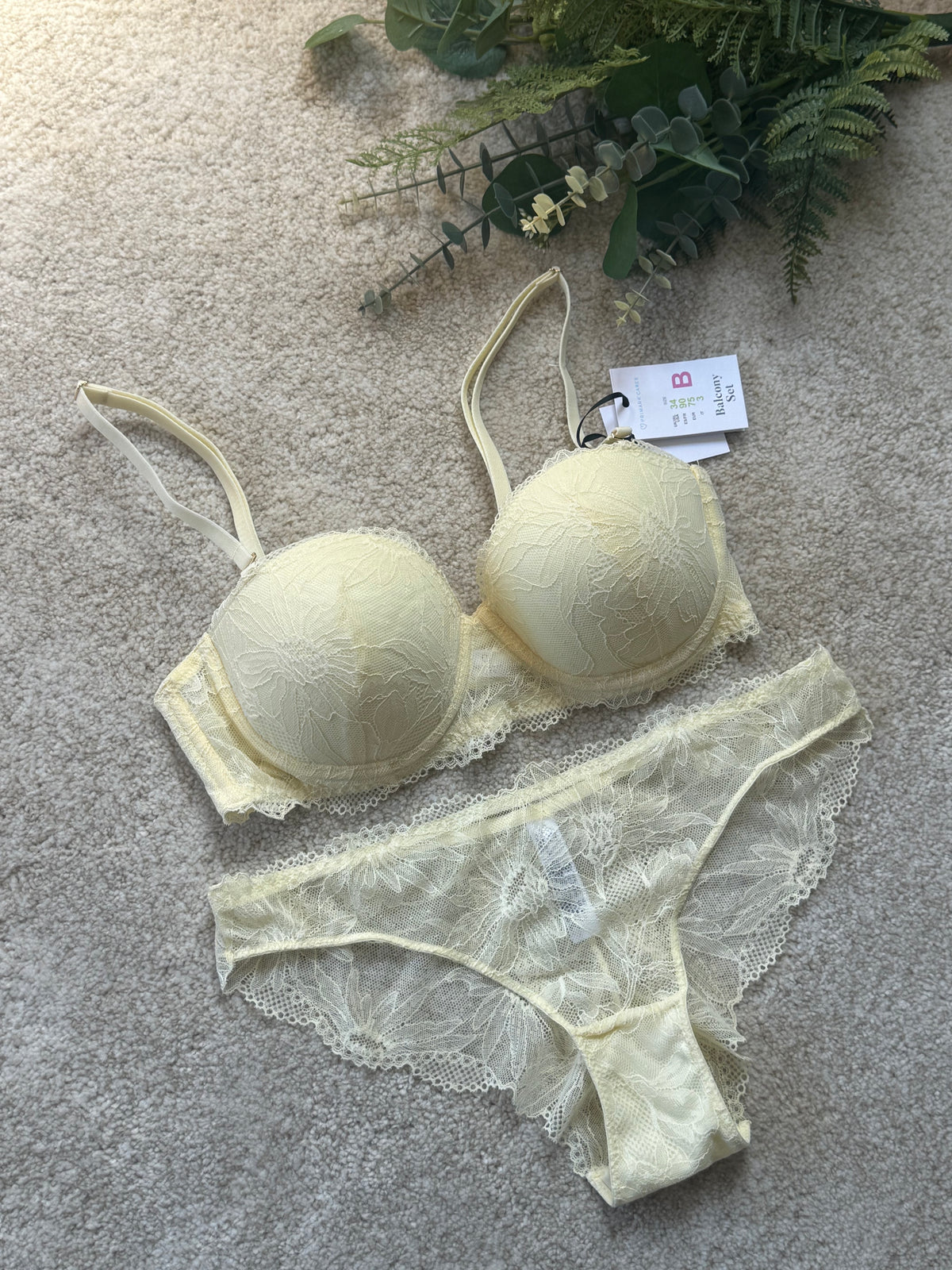 Padded Lace Set