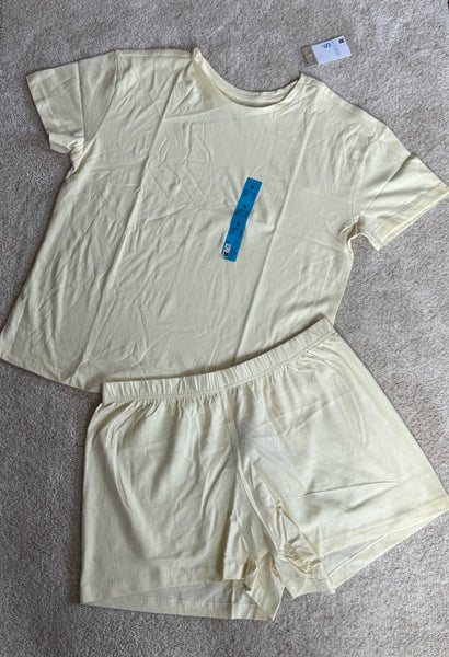 Primark T-Shirt & Shorts Set