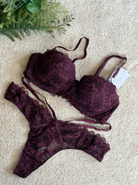 Padded Lace Set