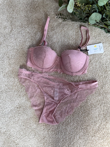 Padded Lace Set