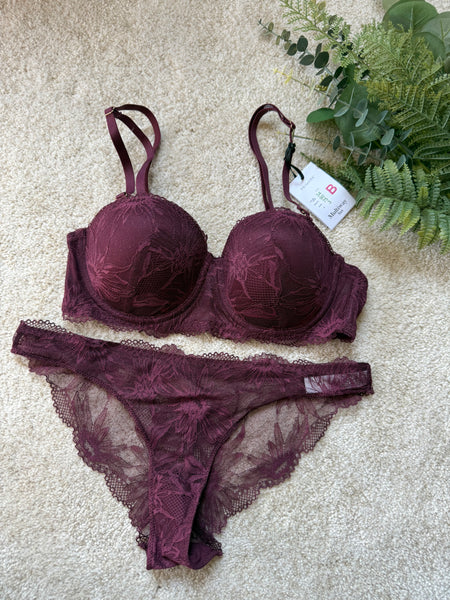 Padded Lace Set