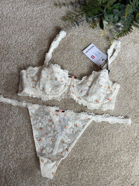 Non Padded Lingerie Set