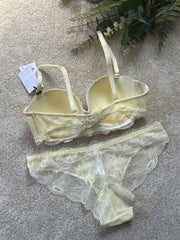 Padded Lace Set