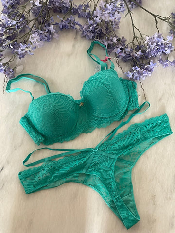 Padded Lace Set