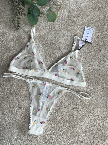 Non Padded Printed Lingerie Set