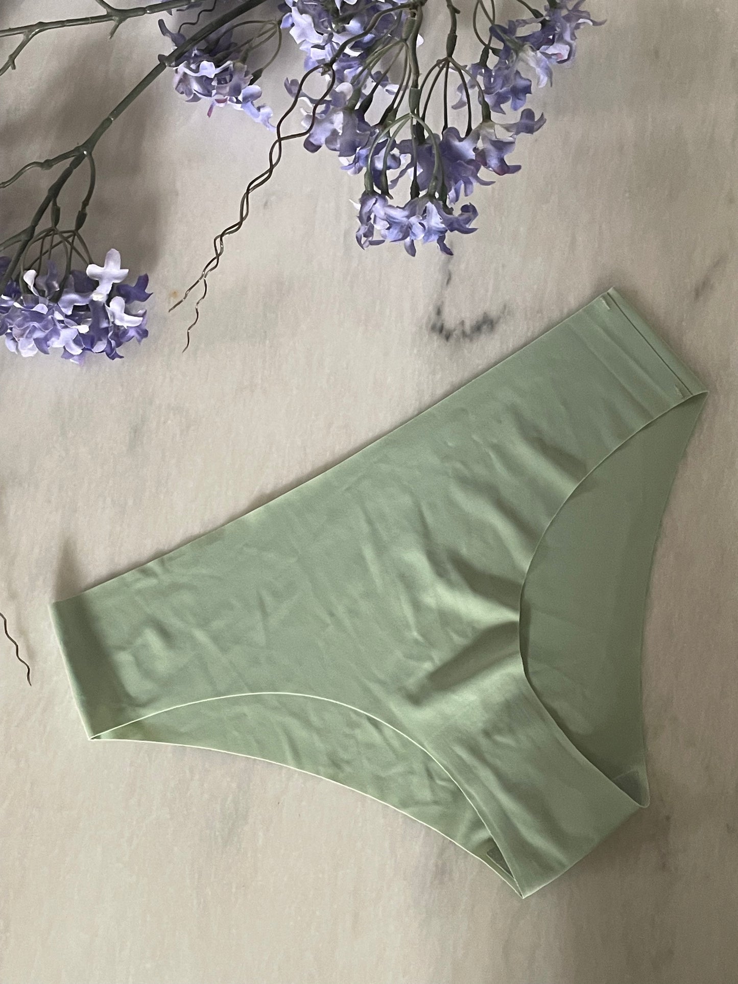 Seamless Brief