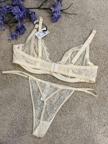 Non Padded Lingerie Set