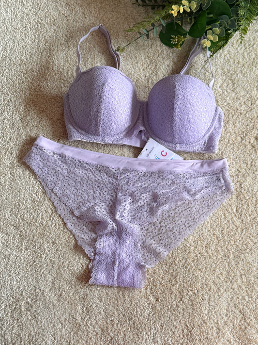 Padded Lace Set